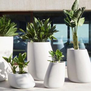 Grand pot de fleur exterieur